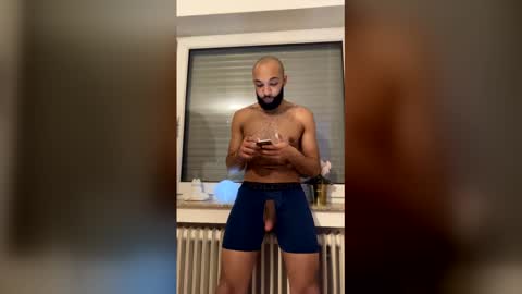 Snapshot of colossalmike chatting on 02/15/26, 07:51 colossalmike online show from 02/15/26, 07:51