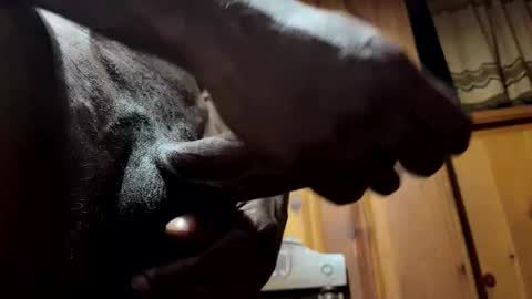 Snapshot of columbusohio614 chatting on 12/19/24, 05:40 Heavyd614 online show from 12/19/24, 05:40