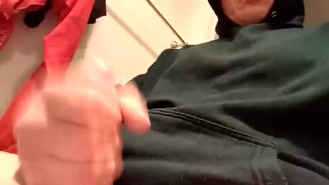 Snapshot of comegetme19 chatting on 11/03/25, 12:17 comegetme19 online show from 11/03/25, 12:17