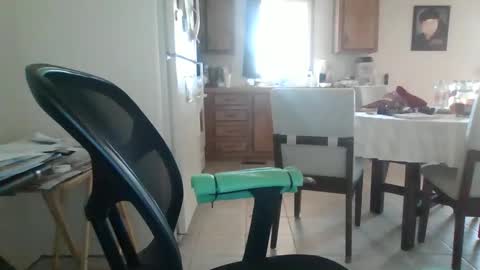 Snapshot of comeonmymouth chatting on 02/04/25, 09:31 comeonmymouth online show from 02/04/25, 09:31