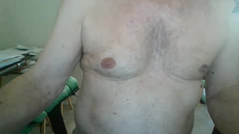 Snapshot of comeonmymouth chatting on 02/06/25, 05:51 comeonmymouth online show from 02/06/25, 05:51