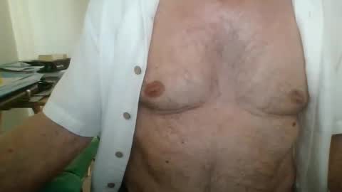 Snapshot of comeonmymouth chatting on 09/27/25, 06:57 comeonmymouth online show from 09/27/25, 06:57