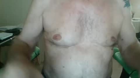 Snapshot of comeonmymouth chatting on 10/10/25, 07:02 comeonmymouth online show from 10/10/25, 07:02