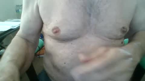 Snapshot of comeonmymouth chatting on 04/05/26, 08:39 comeonmymouth online show from 04/05/26, 08:39