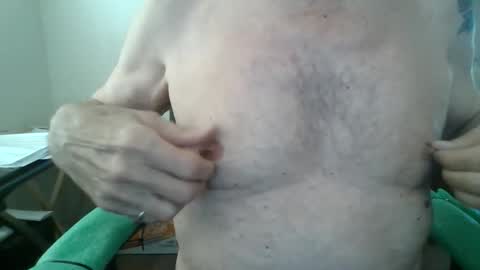 Snapshot of comeonmymouth chatting on 04/11/26, 03:49 comeonmymouth online show from 04/11/26, 03:49