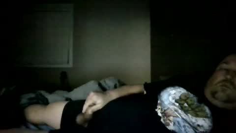 comfortably_numb1980 online show from 10/13/25, 06:13