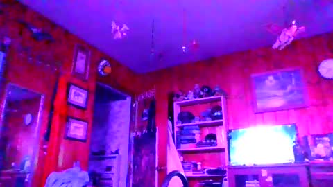 Snapshot of comforter8 chatting on 11/02/25, 11:51 Comforter8 online show from 11/02/25, 11:51