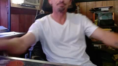 Nelson or ComicKing and sometime Peachy143 online show from 06/11/26, 10:41
