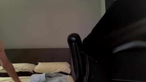 con8188 online show from 11/04/25, 04:22