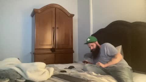 Snapshot of concentralized chatting on 02/05/25, 06:24 Matt online show from 02/05/25, 06:24