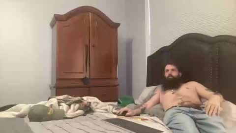 Snapshot of concentralized chatting on 02/05/25, 08:35 Matt online show from 02/05/25, 08:35