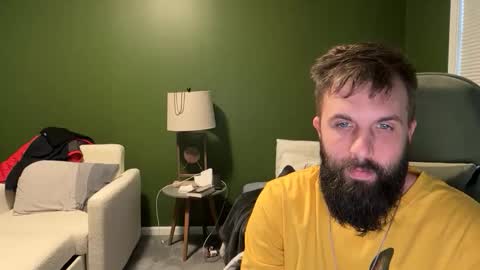 Snapshot of concentralized chatting on 12/13/25, 08:58 Matt online show from 12/13/25, 08:58