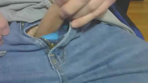 Snapshot of coneyguy chatting on 12/19/25, 02:24 coneyguy online show from 12/19/25, 02:24