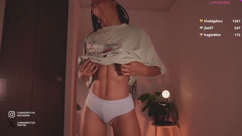 Snapshot of connie_west0 chatting on 12/24/24, 02:10 independent model online show from 12/24/24, 02:10