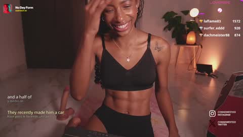 Snapshot of connie_west0 chatting on 01/01/25, 06:37 independent model online show from 01/01/25, 06:37