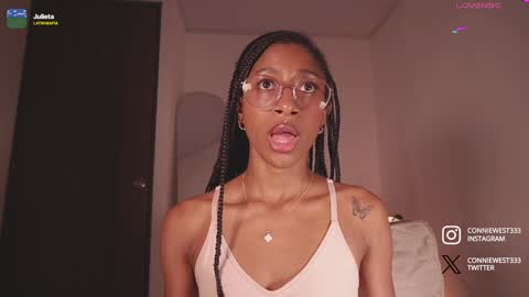 Snapshot of connie_west0 chatting on 01/08/25, 09:23 independent model online show from 01/08/25, 09:23