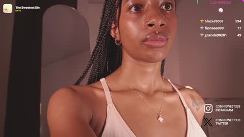 Snapshot of connie_west0 chatting on 01/09/25, 12:25 independent model online show from 01/09/25, 12:25