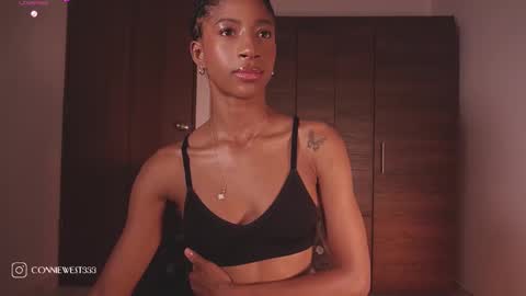   independent model online show from 12/03/25, 12:18