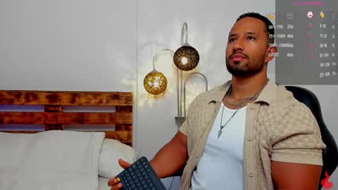 Snapshot of connor_jackson1 chatting on 10/10/25, 01:15 Connor Jackson online show from 10/10/25, 01:15