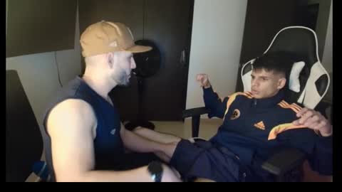 Snapshot of conradgrayson78 chatting on 11/06/25, 12:22 conradgrayson78 leonandresough online show from 11/06/25, 12:22