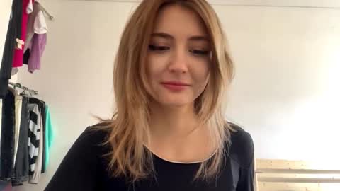 Amelia online show from 03/01/26, 12:18