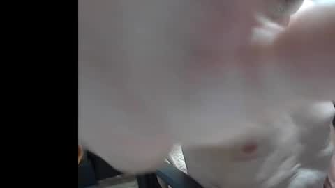 Snapshot of constantbater57 chatting on 09/22/25, 03:30 conastantbater57 online show from 09/22/25, 03:30