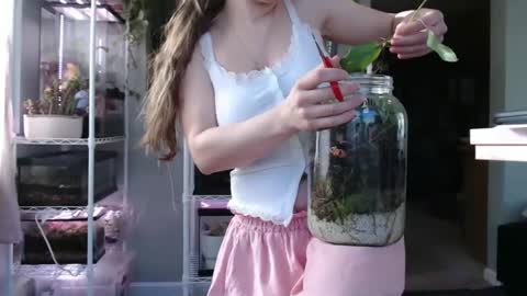 Snapshot of constantcumquest chatting on 11/20/25, 05:45 ANR Mommy online show from 11/20/25, 05:45