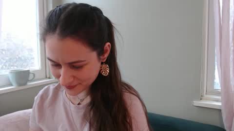 Snapshot of constantcumquest chatting on 11/30/25, 04:11 ANR Mommy online show from 11/30/25, 04:11