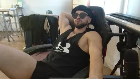 Stachu Jones online show from 11/18/25, 08:08