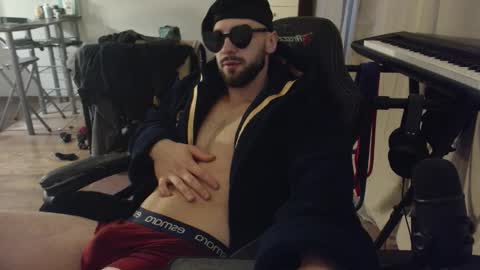 Stachu Jones online show from 11/20/25, 06:02