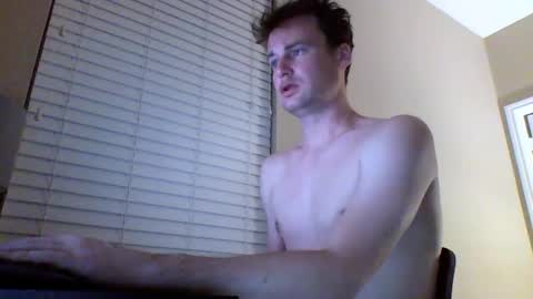 Snapshot of cooldude122222 chatting on 01/11/25, 08:33 cooldude122222 online show from 01/11/25, 08:33