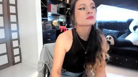 Coral  online show from 10/22/25, 02:28