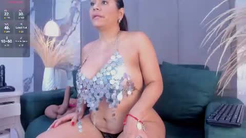 coral_rousee online show from 07/17/26, 01:07