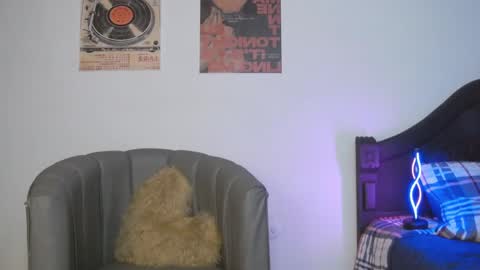 Coralie Bronson online show from 02/26/26, 01:37