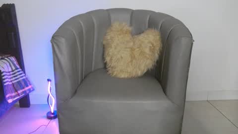 Coralie Bronson online show from 03/05/26, 02:51