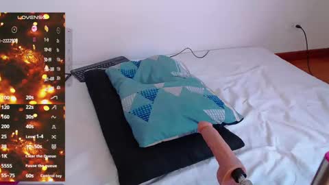 Snapshot of coraline2911 chatting on 12/21/24, 11:01 coraline2911 online show from 12/21/24, 11:01