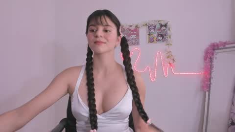 Snapshot of coralinexxx07 chatting on 04/26/26, 06:16 Coraline uwu Bienvenidos al dulce mundo de Coraline Hola amores soy Coraline Una chica tierna juguetona online show from 04/26/26, 06:16