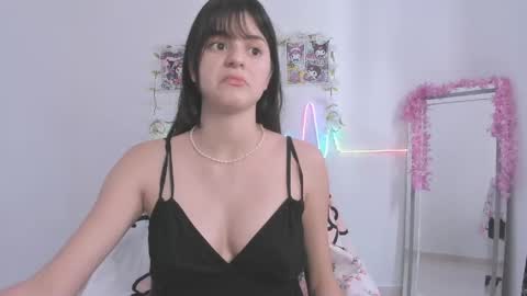 Snapshot of coralinexxx07 chatting on 05/05/26, 04:26 Coraline uwu Bienvenidos al dulce mundo de Coraline Hola amores soy Coraline Una chica tierna juguetona online show from 05/05/26, 04:26