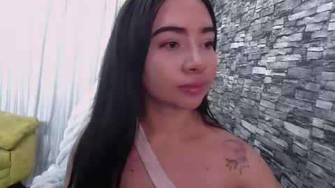 coralwells online show from 04/18/26, 06:28