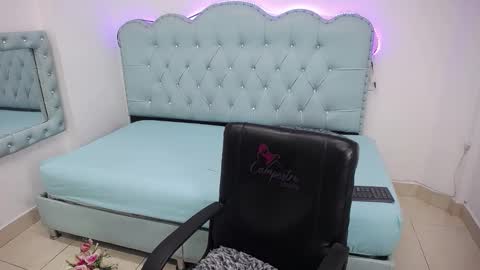 Snapshot of cordelia_perlman chatting on 10/25/25, 02:24 Cordelia online show from 10/25/25, 02:24