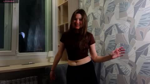 Snapshot of cordiacower chatting on 10/17/25, 03:47 Leya online show from 10/17/25, 03:47