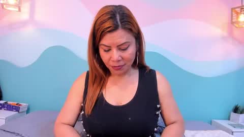 corina_taylor12 online show from 04/29/26, 12:20