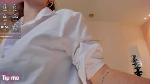 Corinne Russo online show from 06/05/26, 12:55