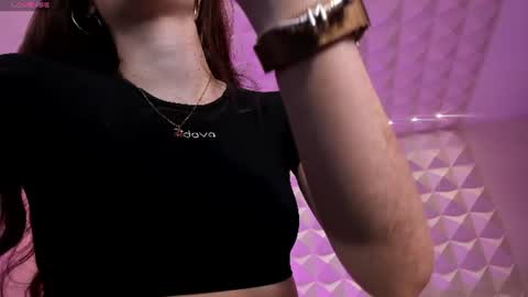 Corinne Russo online show from 06/19/26, 07:28