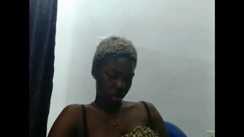 Snapshot of cornxcuntx chatting on 10/29/25, 07:32 cornxcuntx online show from 10/29/25, 07:32