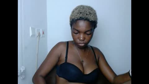 Snapshot of cornxcuntx chatting on 11/02/25, 07:49 cornxcuntx online show from 11/02/25, 07:49