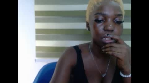 Snapshot of cornxcuntx chatting on 11/22/25, 11:37 cornxcuntx online show from 11/22/25, 11:37