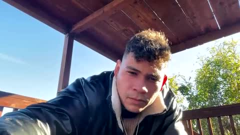 Snapshot of coronelking chatting on 01/02/25, 10:11 coronelking online show from 01/02/25, 10:11