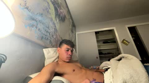 Snapshot of coronelking chatting on 01/15/25, 05:19 coronelking online show from 01/15/25, 05:19