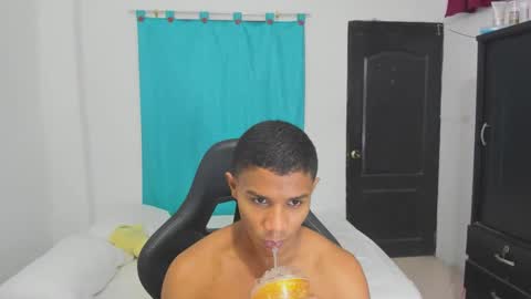 Ethan  online show from 09/28/25, 11:10